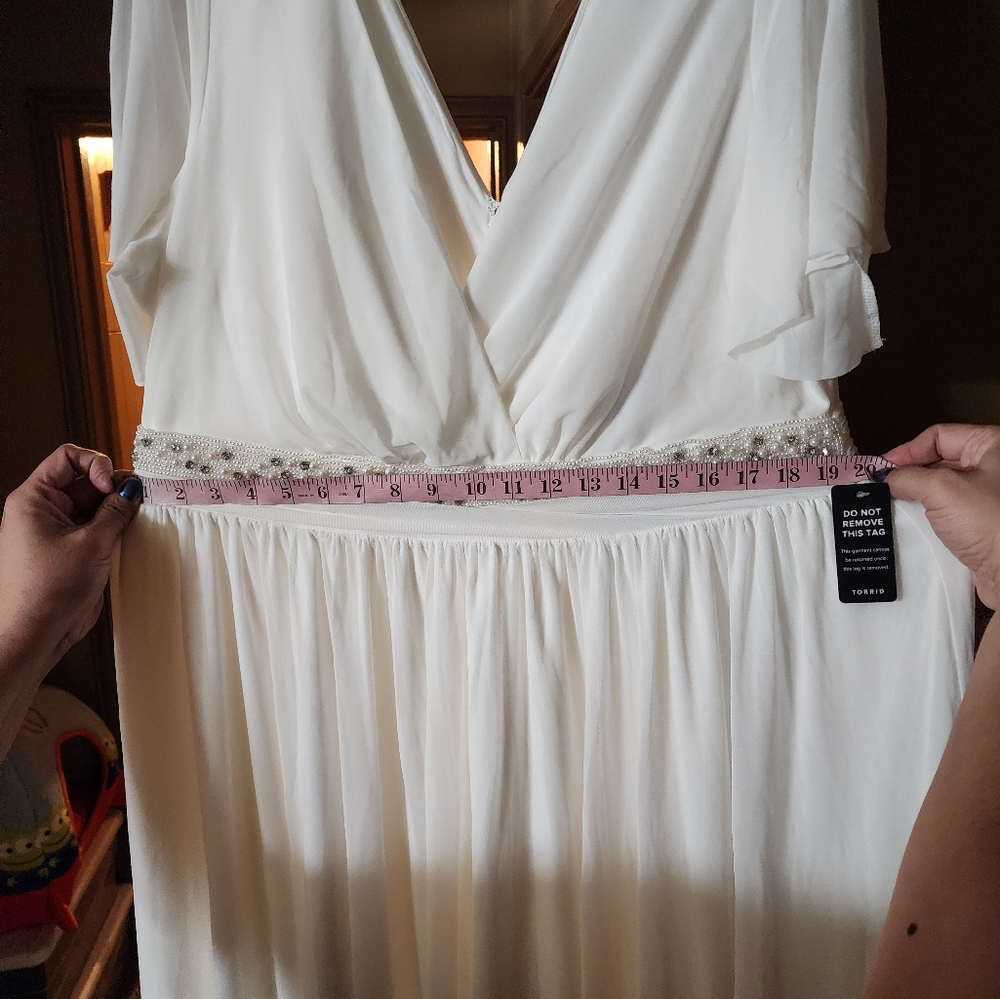 Torrid white Maxi mesh empire waist wedding gown with beaded waistband - Picture 16 of 17